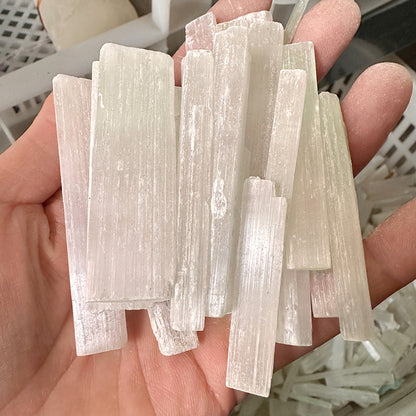 Natural Crystal Rough Stone Diffuser Stone Healing Amethyst Gravel Elongated Stone Agate Stone Opal Obsidian Rough Stone